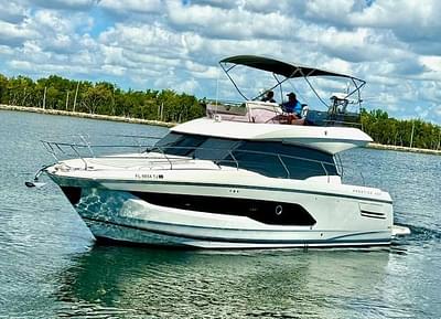 BOATZON | Prestige 420 Flybridge 2022