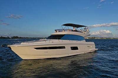 BOATZON | Prestige 550 Flybridge 2015