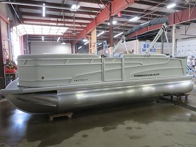 BOATZON | Princecraft Vectra 21 Cruise Lounge Pontoon  Mercury 4Stroke EFI 2025