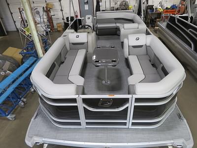 BOATZON | Princecraft Vectra 21 Cruise Lounge Pontoon  Mercury 4Stroke EFI 2025