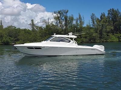 BOATZON | Pursuit 365 DC 2022 BOATZON | Pursuit 365 DC 2022