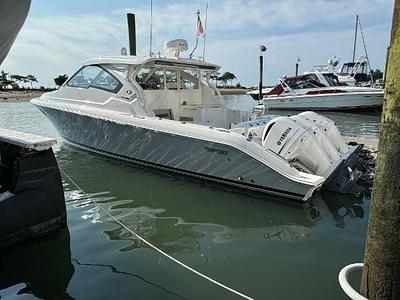 BOATZON | Pursuit DC 365 Dual Console 2021