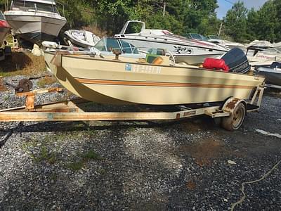 BOATZON | Quachita 165 Fisherman Trihull Evinrude 150 1973