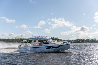 BOATZON | Quarken 35 Sport Tourer 2025