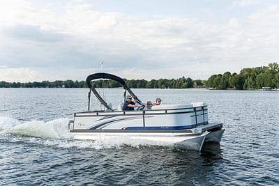 BOATZON | Qwest 818 Lanai LT 2023