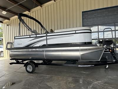 BOATZON | Qwest Pontoons 818 EClass Lanai LT 2023