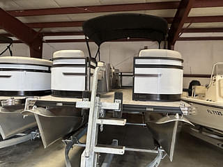 BOATZON | Qwest Pontoons 820 EClass RLS LT 2023