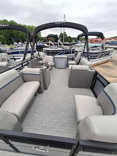 BOATZON | Qwest Pontoons E 816 XRE CRUISE LT 2023