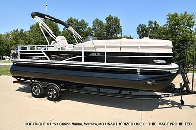 BOATZON | Ranger 223FC w200HP Mercury 4 Stroke 2025