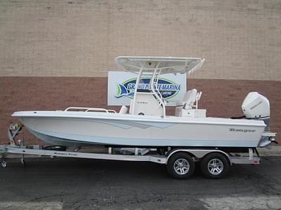 BOATZON | Ranger 2360 Bay 2024