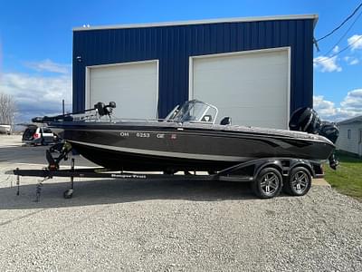 BOATZON | Ranger 621FS Pro Touring w Minn Kota Pro Charger 2021