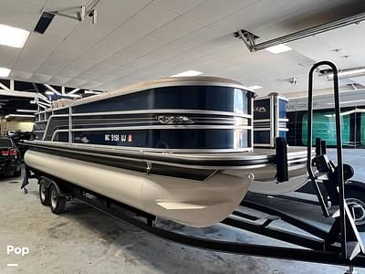 BOATZON | Ranger Boats Reata 220C