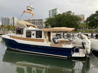 BOATZON | Ranger Tugs R 31 Command Bridge 2013