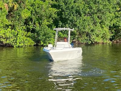 BOATZON | RECREATION UNL. KEY LARGO 2001CC 2024