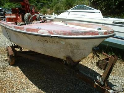 BOATZON | Red-Fin 14 Runabout 1960