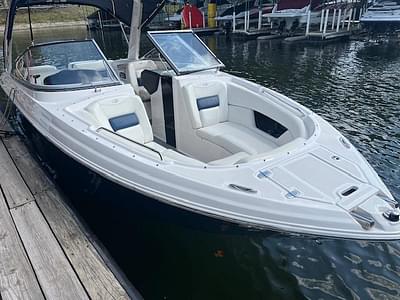 BOATZON | Regal 2700 Bowrider 2008