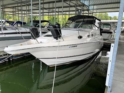 BOATZON | 2002 Regal 2860 Commodore