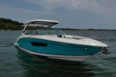 BOATZON | Regal 3300 Bowrider 2022