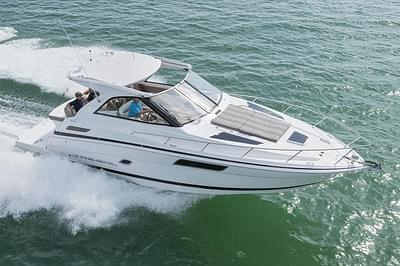 BOATZON | Regal 35 Sport Coupe 2018