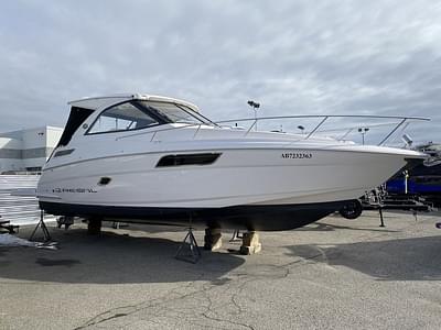 BOATZON | Regal 35 Sport Coupe 2020