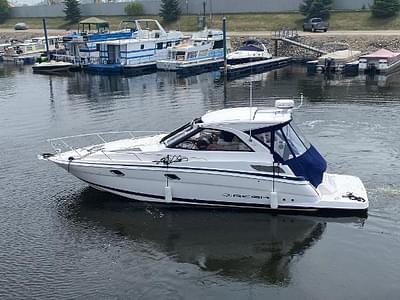 BOATZON | Regal 35 Sport Coupe NEW Engines 2014