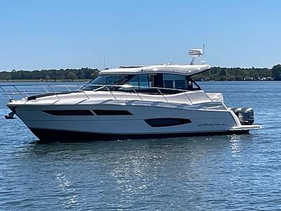 BOATZON | 2021 Regal 38 XO