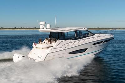 BOATZON | Regal 38 XO 2025