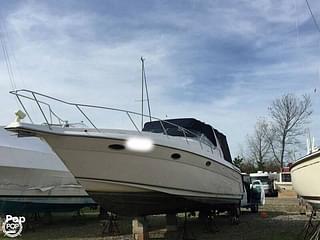 BOATZON | Regal 402 Commodore