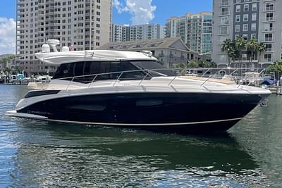 BOATZON | Regal 42 Grande Coupe 2020