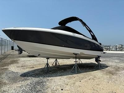 BOATZON | Regal LX4 2025