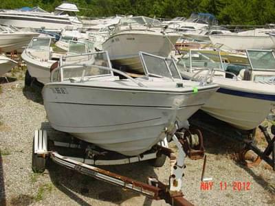 BOATZON | Renken 995 Bowrider Mercruiser 140 1978