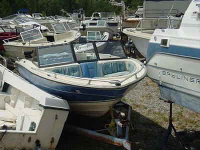 BOATZON | Renken 995 Bowrider Mercruiser 470 1983