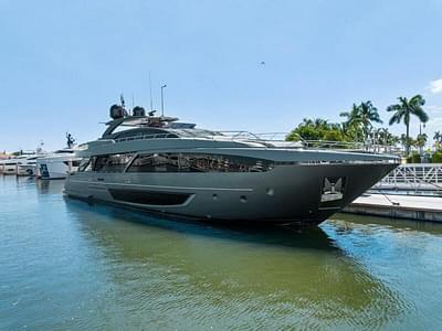 BOATZON | Riva  2024