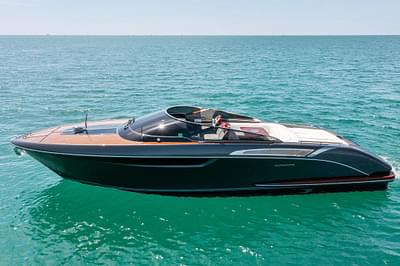 BOATZON | Riva 38 Rivamare 2022