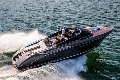 BOATZON | Riva 38 Rivamare 2024