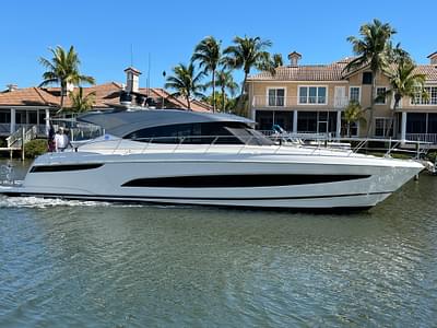 BOATZON | Riviera 5400 Sport Yacht Platinum Edition