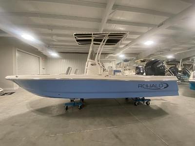 BOATZON | 2024 Robalo 206 Cayman