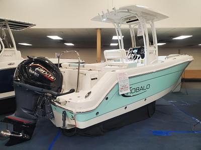 BOATZON | 2024 Robalo 2220 Center Console