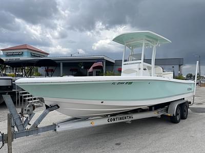 BOATZON | Robalo 246 Cayman 2016