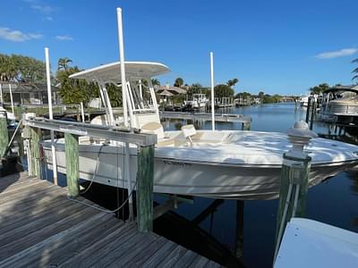 BOATZON | Robalo 246 Cayman 2017