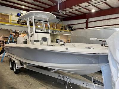 BOATZON | Robalo 246 Cayman 2024