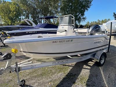 BOATZON | Robalo R160 Center Console 2021