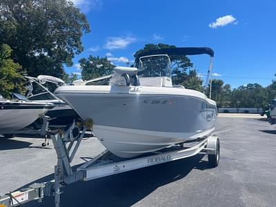 BOATZON | Robalo R180 Center Console 2021