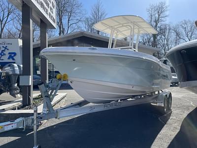 BOATZON | Robalo R200 Center Console 2024