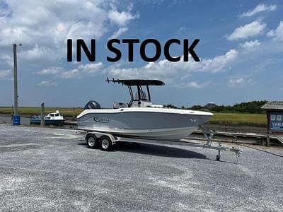 BOATZON | Robalo R200 Center Console 2025