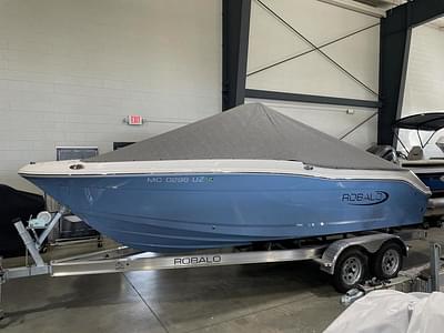 BOATZON | Robalo R202EX 2024