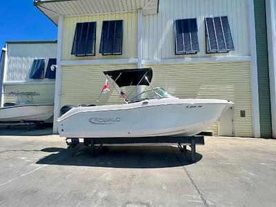 BOATZON | Robalo R207 Dual Console 2020