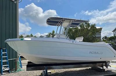 BOATZON | Robalo R222