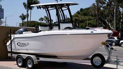 BOATZON | Robalo R222 2022