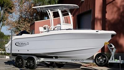 BOATZON | Robalo R222 2023